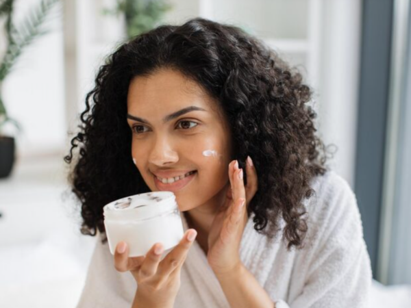 Creme Revitalizante para o Rosto: Benefícios e Como Incluir na Rotina